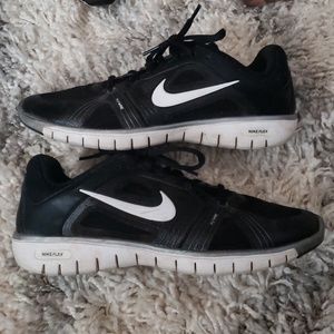Nike flex shoes